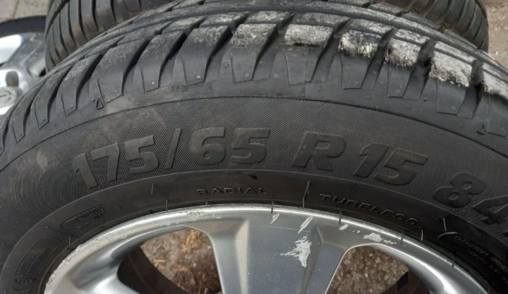 Гуми Летни 175/65R15, снимка 5 - Гуми и джанти - 50546366