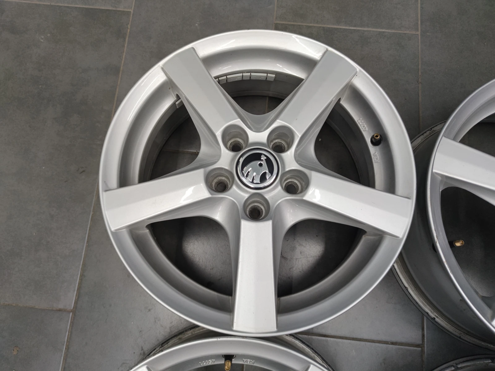   Skoda | Mobile.bg   7