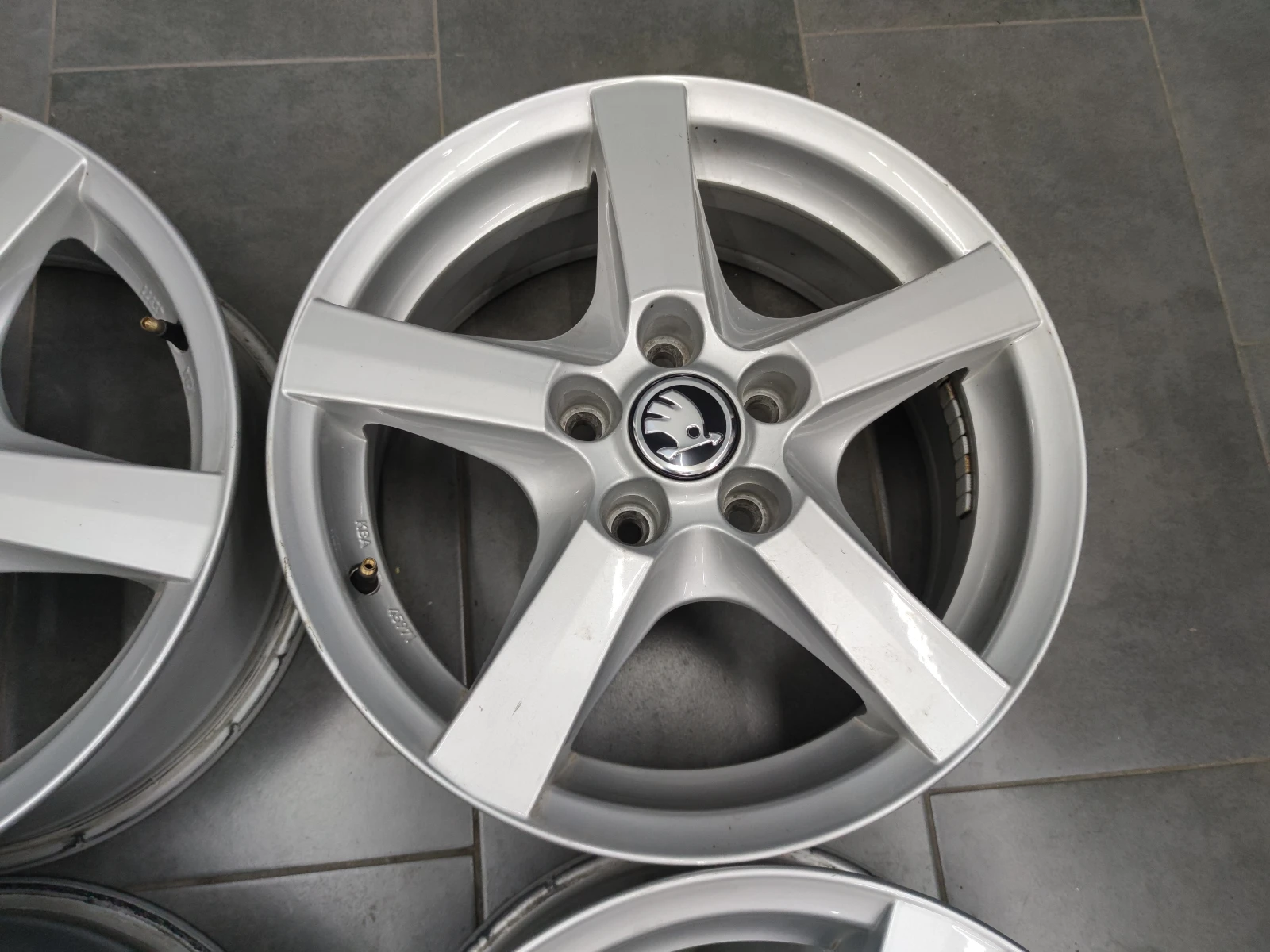   Skoda | Mobile.bg   8