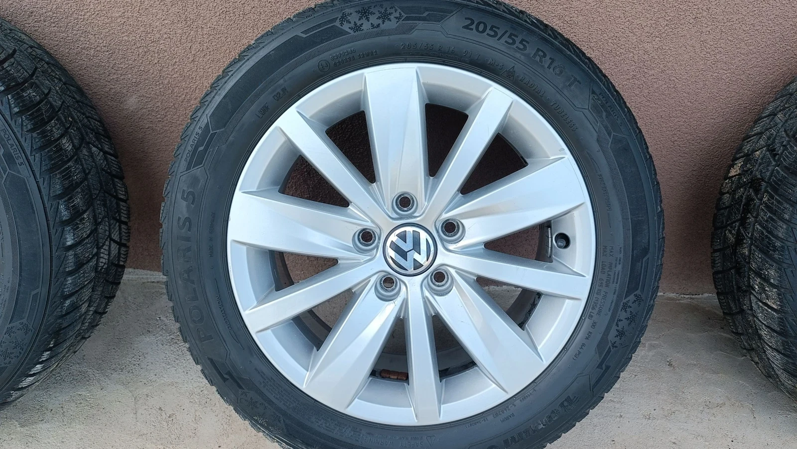 Гуми с джанти Barum 205/55R16, снимка 2 - Гуми и джанти - 54577349