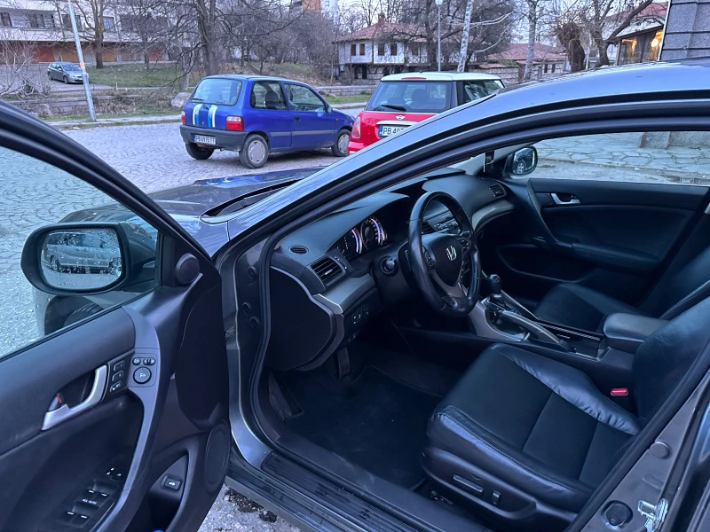 Honda Accord 2.4 , снимка 8 - Автомобили и джипове - 47486325