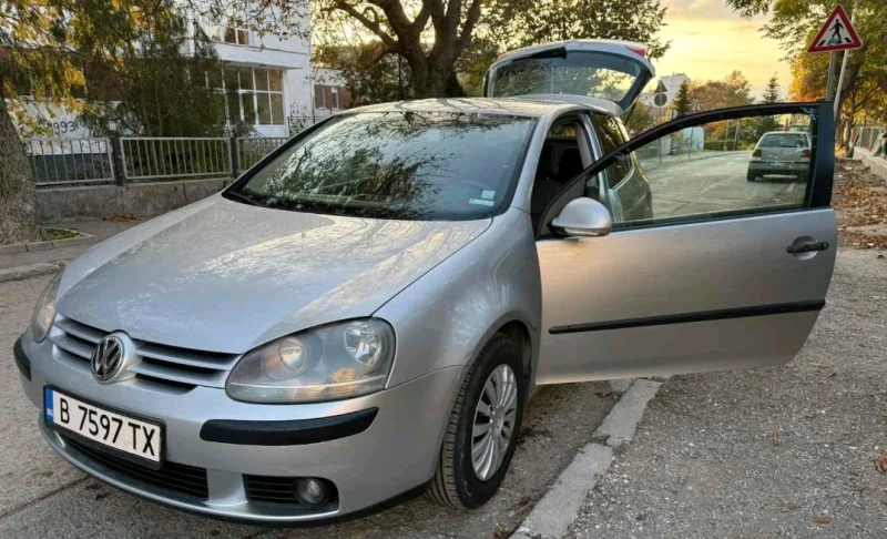 VW Golf Голф 5 1.4i 90k.c., снимка 6 - Автомобили и джипове - 48156838