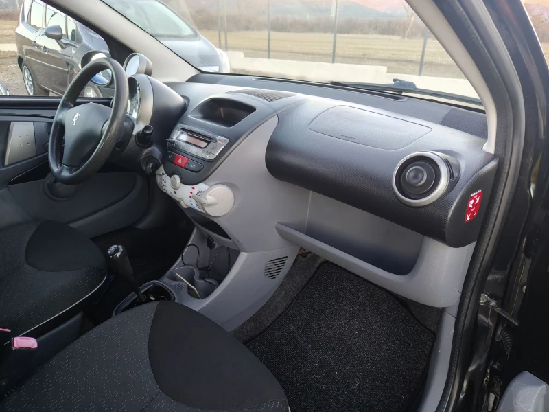 Peugeot 107 1.0 i facelift , снимка 12 - Автомобили и джипове - 48742019