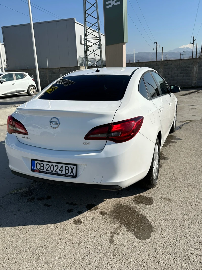 Opel Astra 1.6 CDTI, снимка 5 - Автомобили и джипове - 49029029