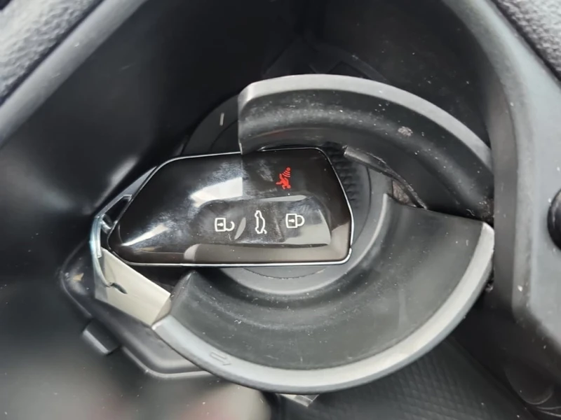 VW Golf * PERFORMANCE * CARFAX * ЦЕНА ДО БГ, снимка 8 - Автомобили и джипове - 52866357