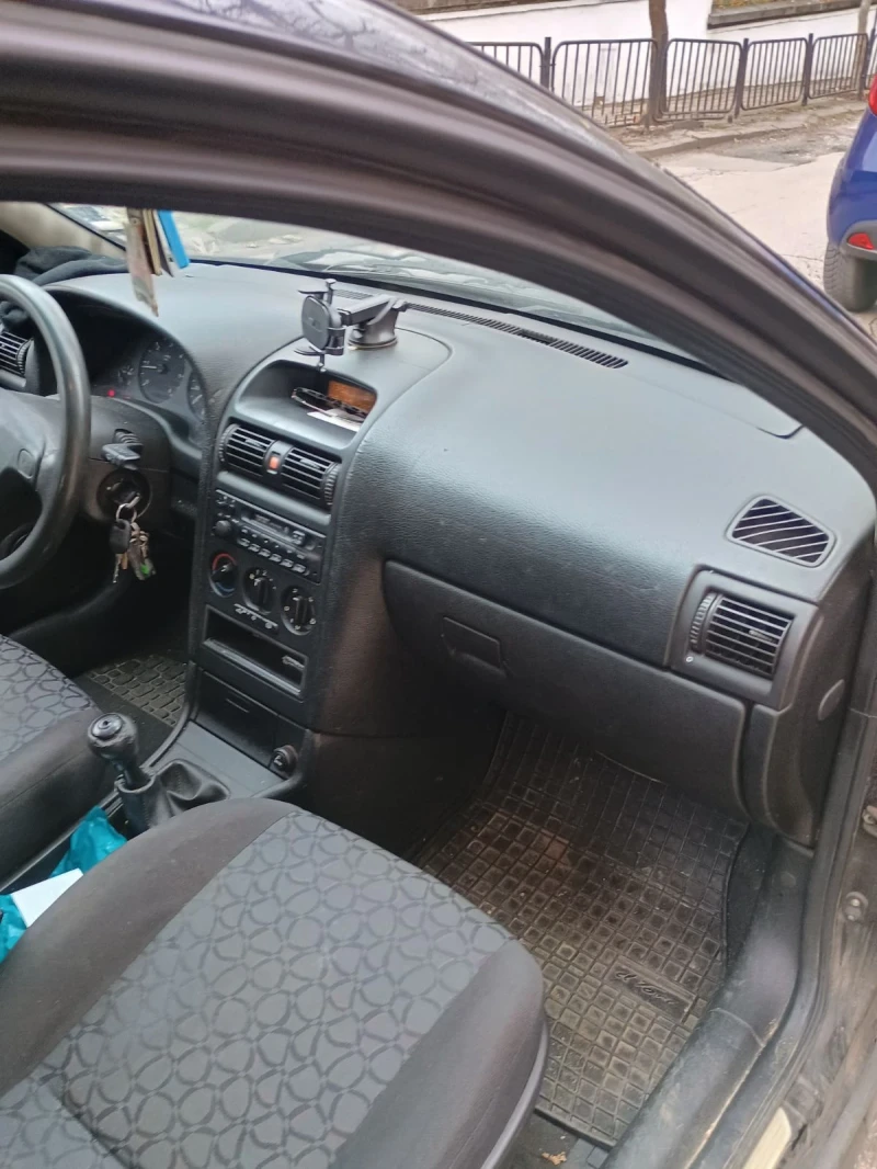 Opel Astra, снимка 6 - Автомобили и джипове - 52875066