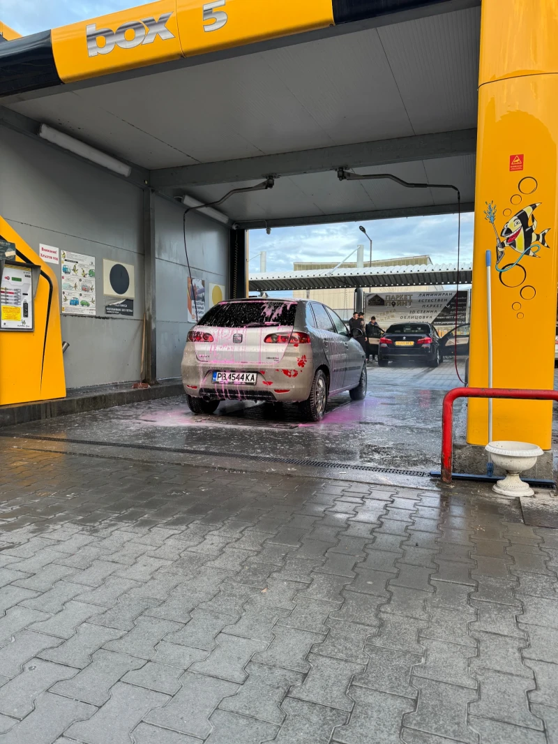 Seat Ibiza, снимка 4 - Автомобили и джипове - 52907520