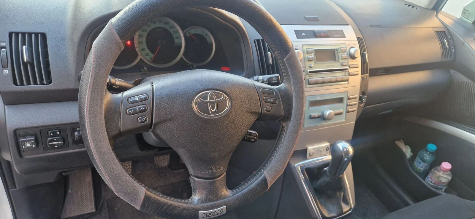Toyota Corolla verso 1.8 GAZ - изображение 10