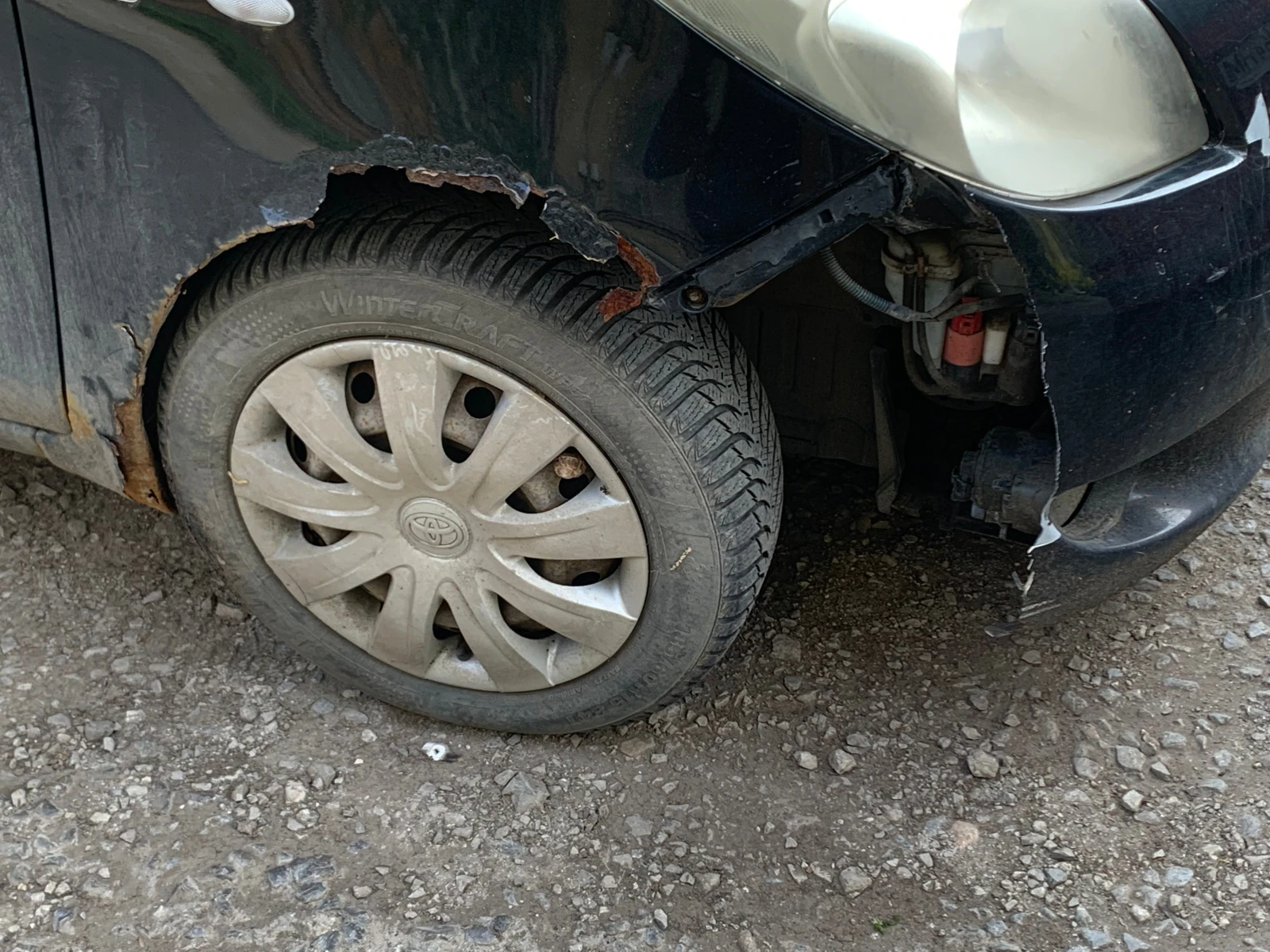 Toyota Yaris  - изображение 5