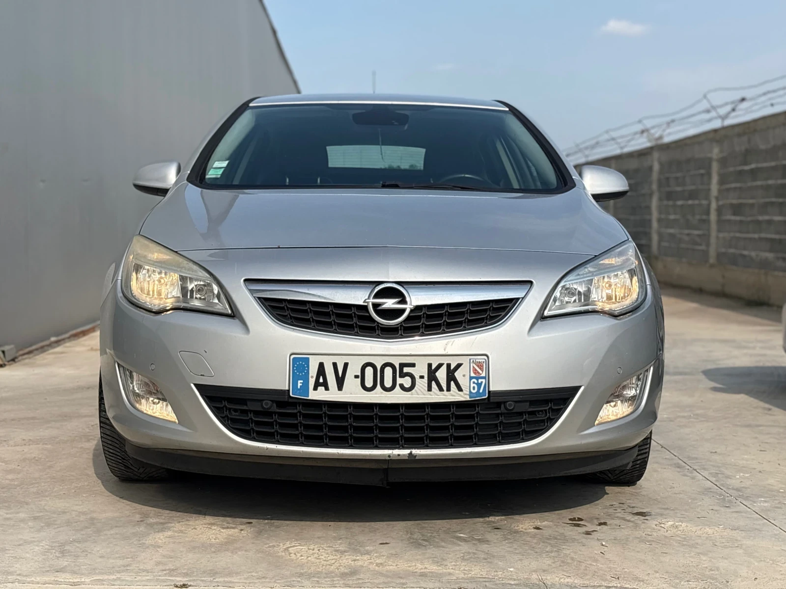 Opel Astra J 1.7 CDTi* Пълна история* 2 чифта джанти гуми - изображение 5