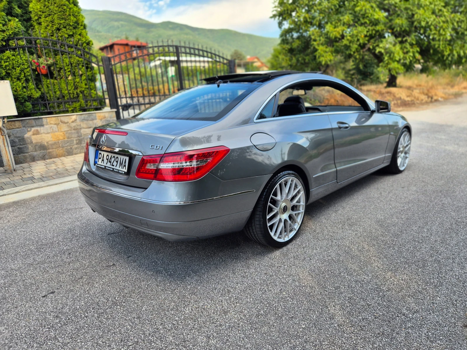 Mercedes-Benz E 250 D Cupe - изображение 4