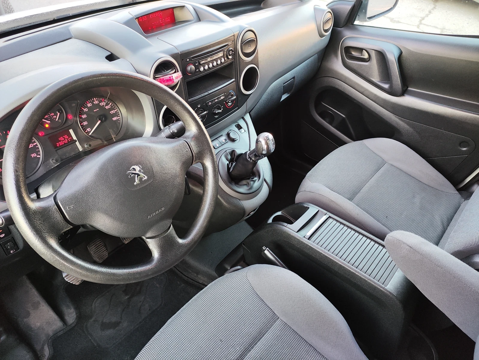 Peugeot Partner 1.6 HDI FACE N1 - изображение 10