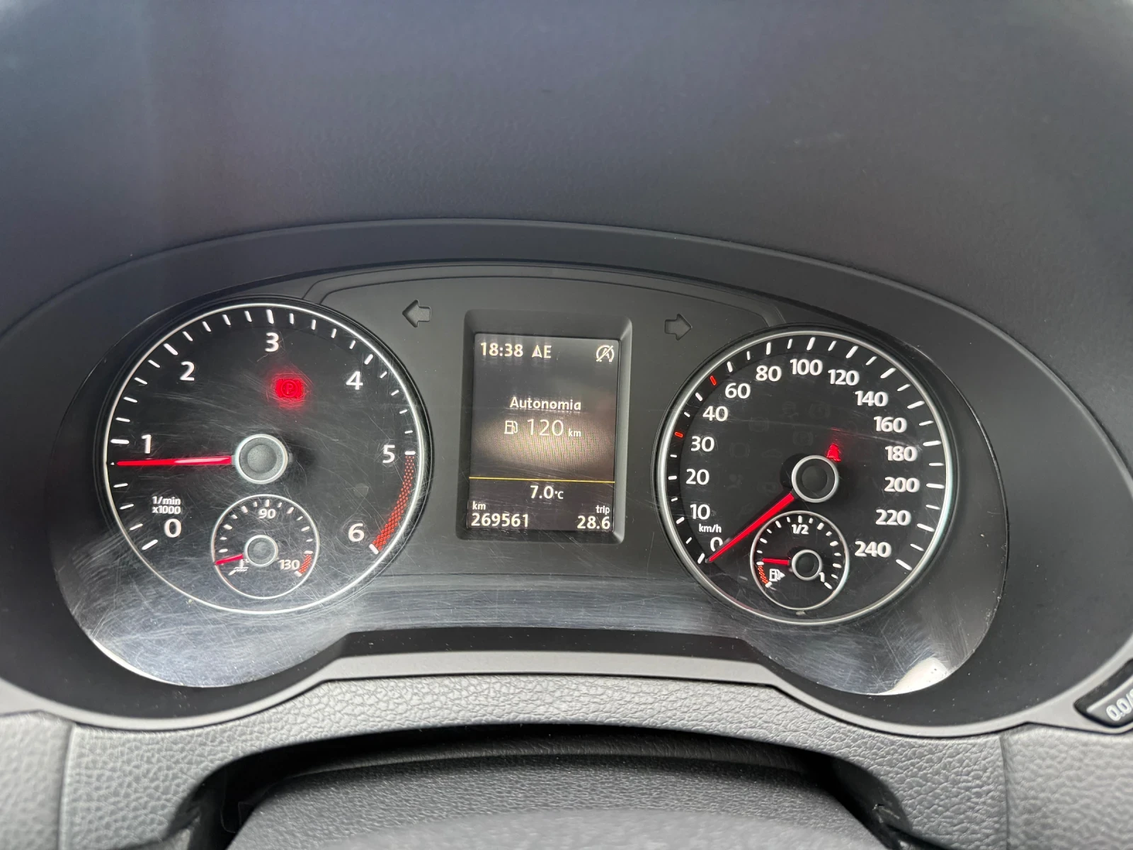Seat Alhambra 2.0TDI 150к.с 4motin Full Екстри, снимка 16 - Автомобили и джипове - 53390031