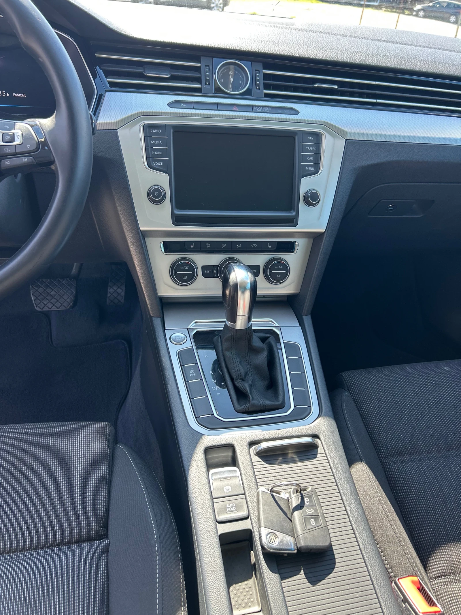 VW Passat 2.0 TDI 150ps DSG Digital LED, снимка 15 - Автомобили и джипове - 53788925