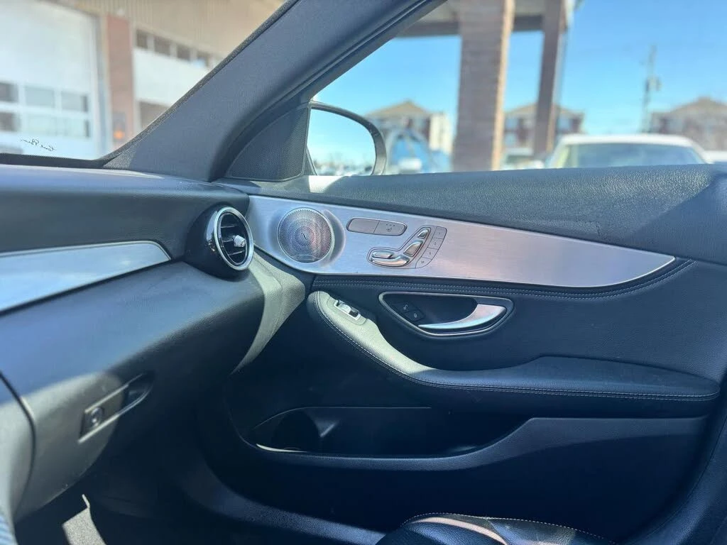 Mercedes-Benz C 400 * AMG Line * HeadUp * * AвтоКредит* (ЦЕНА ДО БГ), снимка 14 - Автомобили и джипове - 53798209