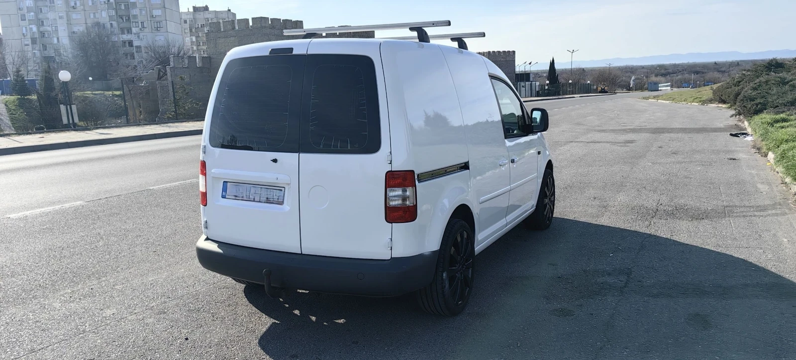 VW Caddy Gen. 3, снимка 3 - Автомобили и джипове - 53845386