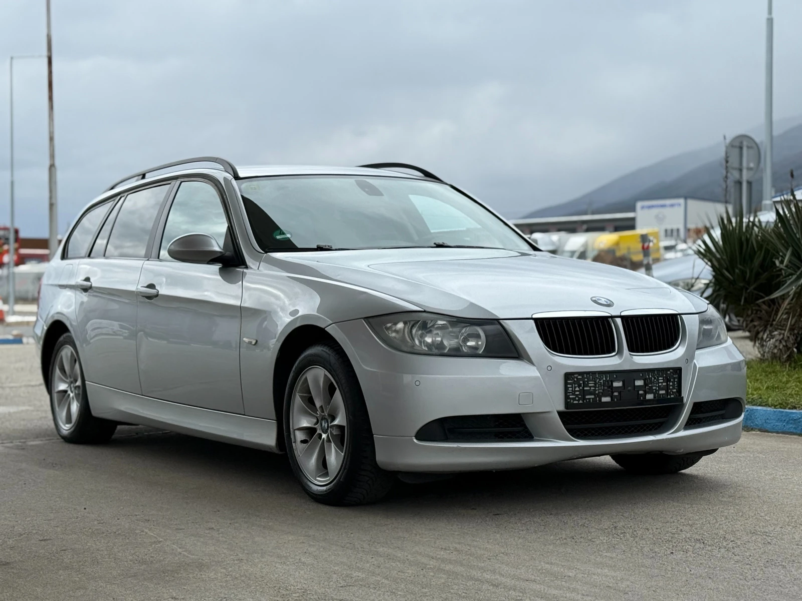 BMW 320 Navi/CarPlay/Auto, снимка 4 - Автомобили и джипове - 53903967