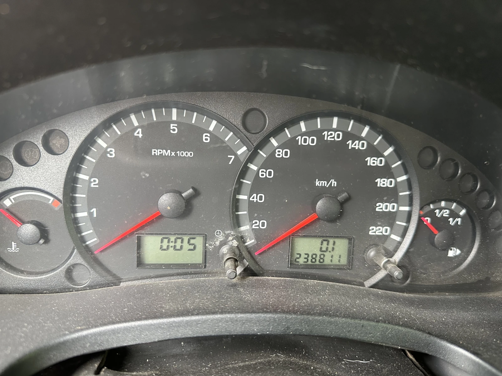 Ford Connect 1.8i, снимка 12 - Автомобили и джипове - 54082988