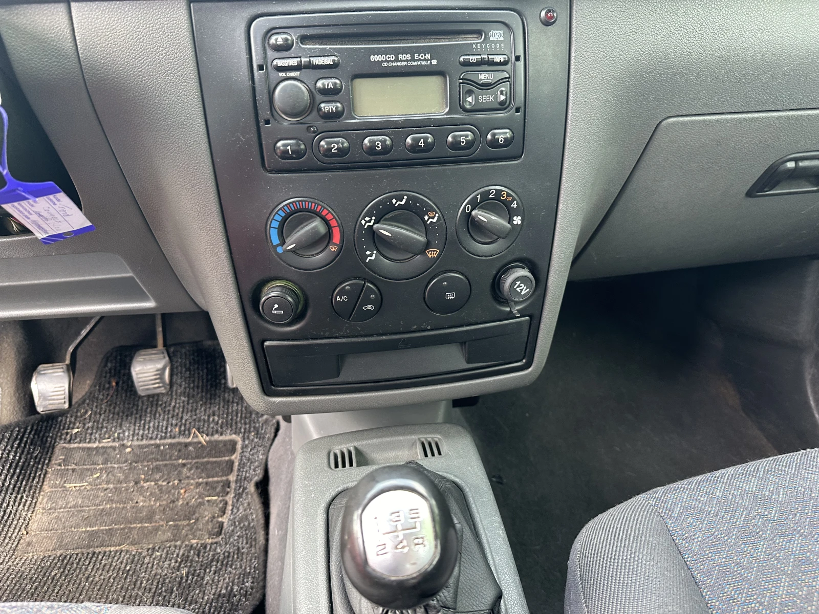 Ford Connect 1.8i, снимка 13 - Автомобили и джипове - 54082988