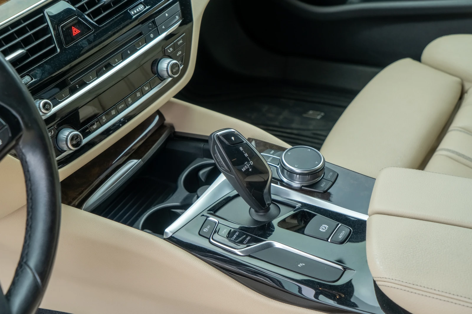 BMW 540 I = B58 = 2017 = SPORT LINE = TOP = ЛИЗИНГ, снимка 9 - Автомобили и джипове - 54151272