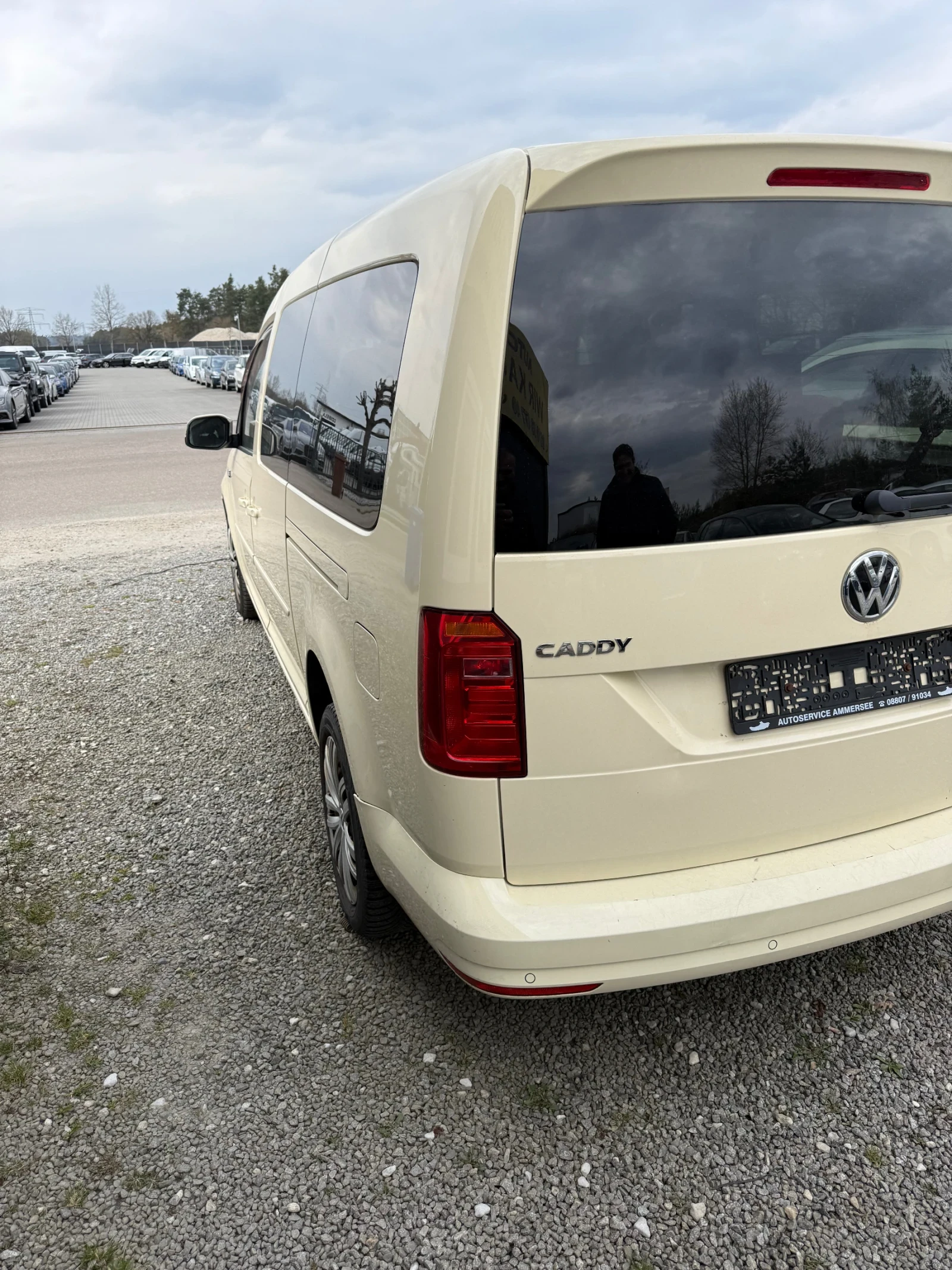 VW Caddy Maxi, снимка 4 - Автомобили и джипове - 54224078