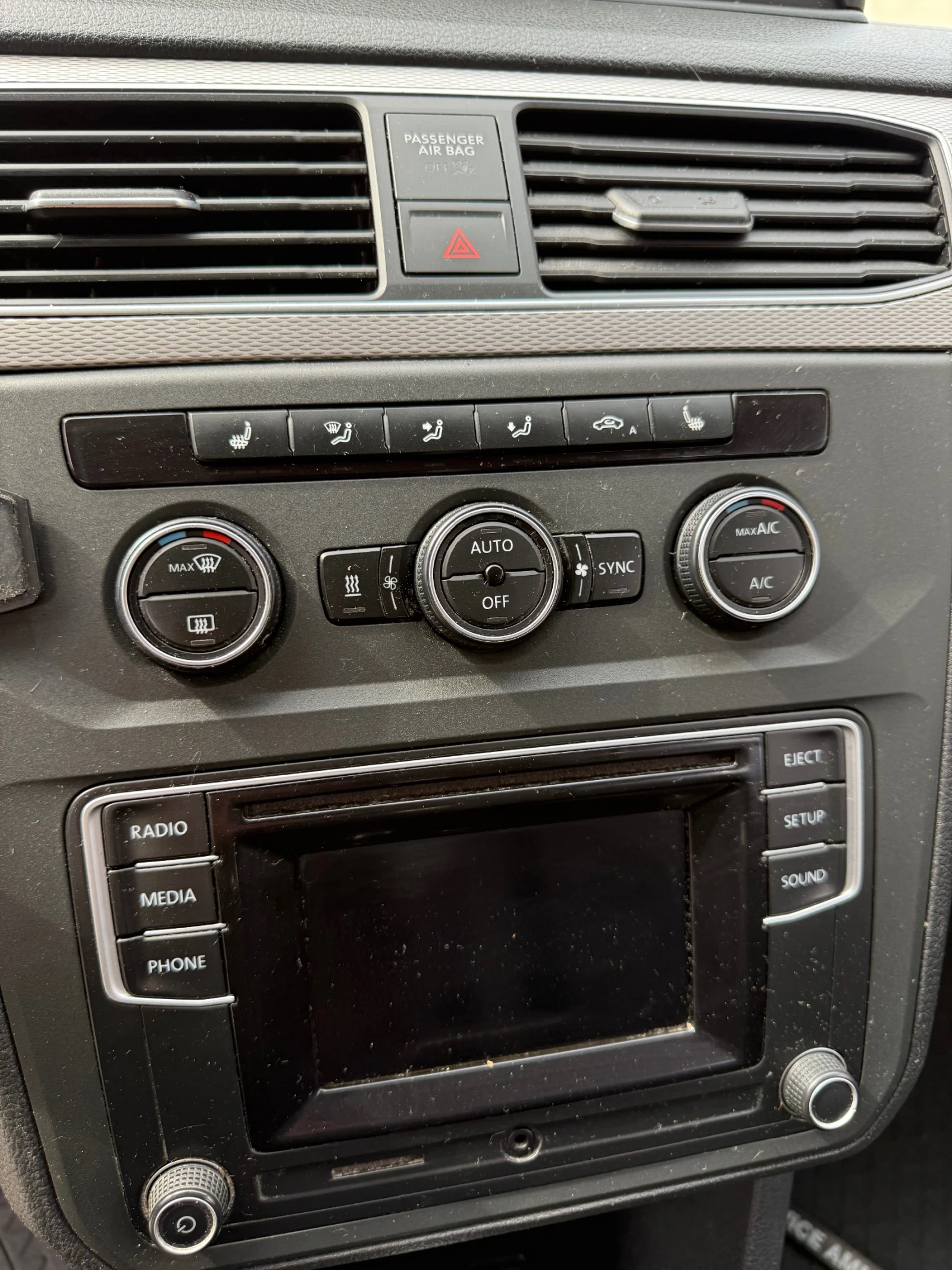 VW Caddy Maxi, снимка 11 - Автомобили и джипове - 54224078