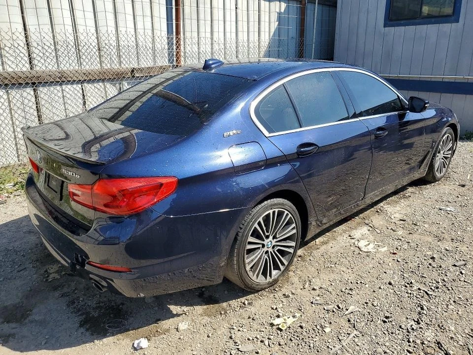 BMW 520, снимка 3 - Автомобили и джипове - 54599630