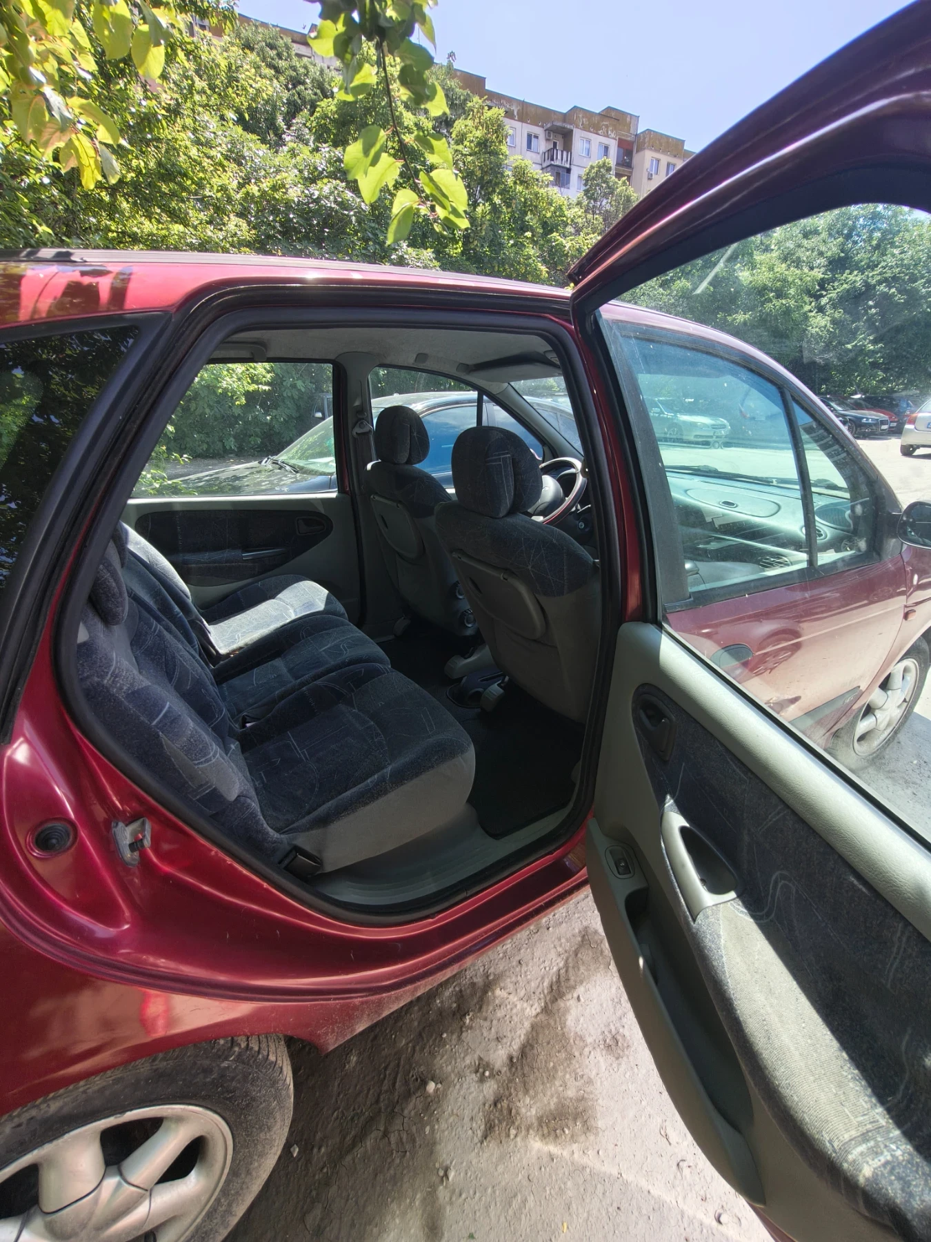 Renault Scenic, снимка 8 - Автомобили и джипове - 54739974