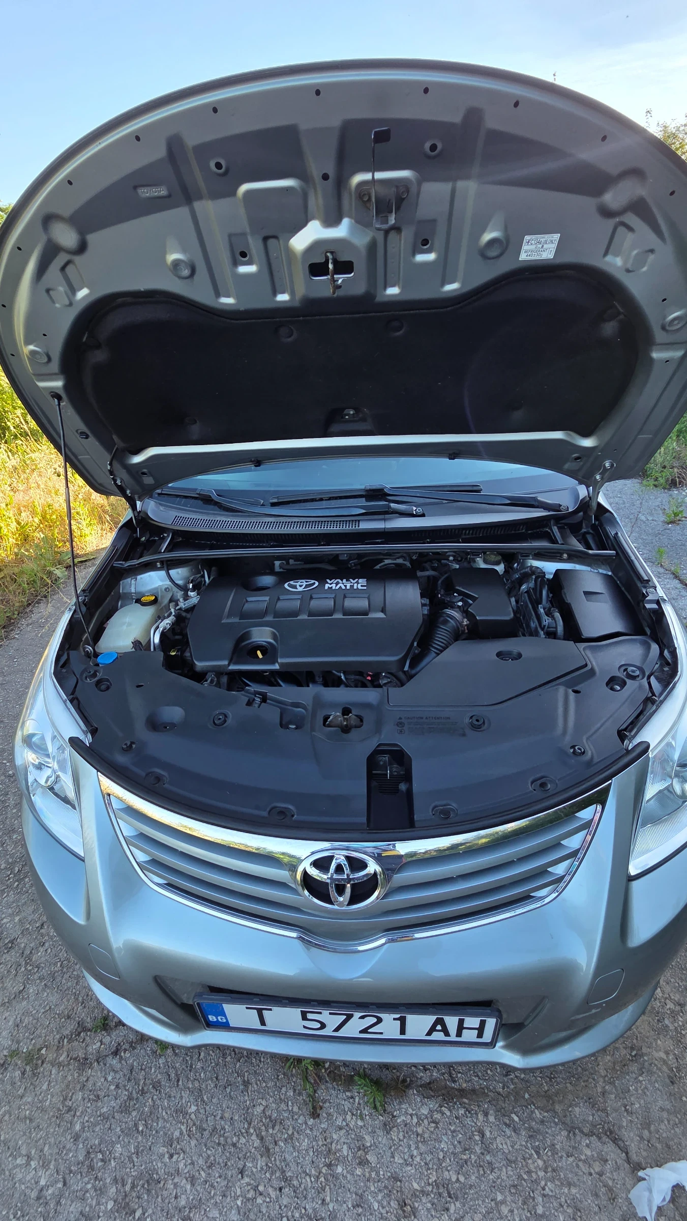 Toyota Avensis 1.8 , снимка 11 - Автомобили и джипове - 54934051