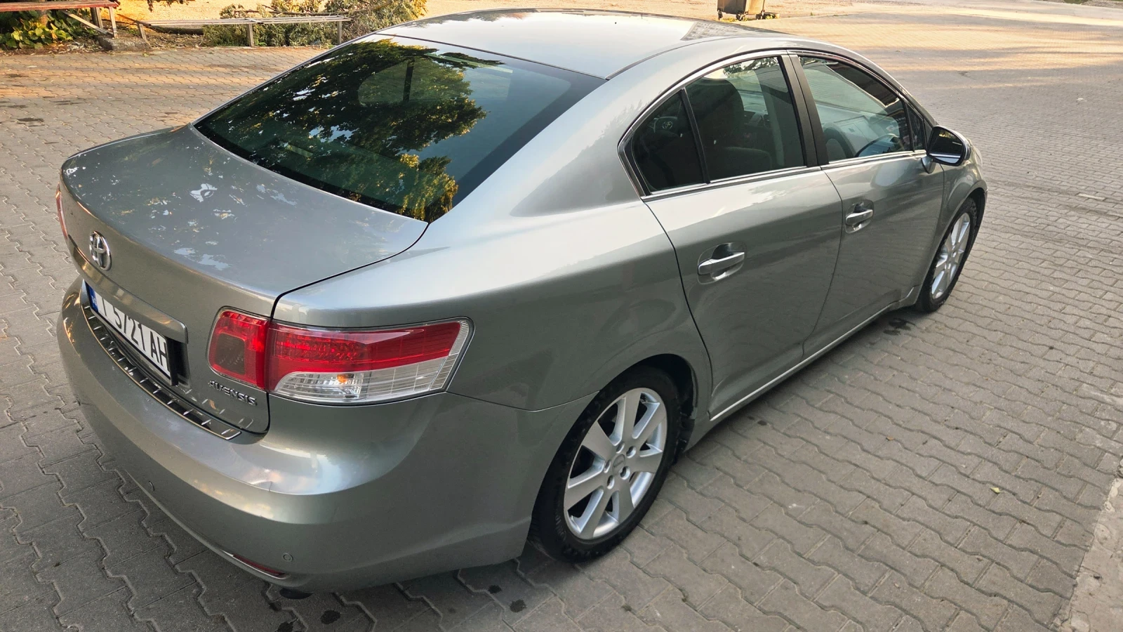 Toyota Avensis 1.8 , снимка 6 - Автомобили и джипове - 54934051