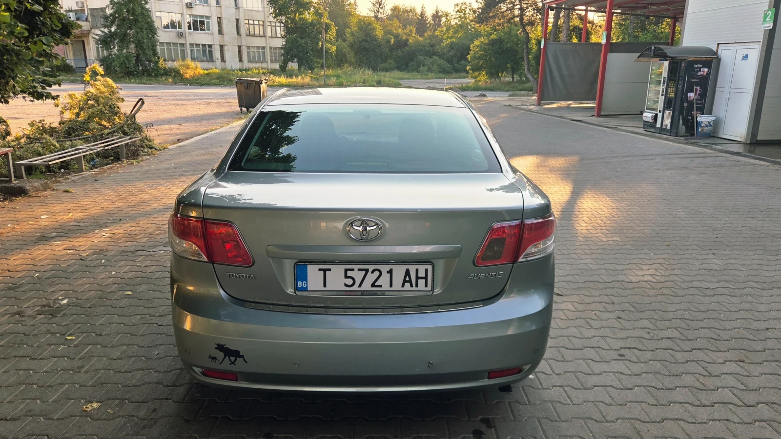 Toyota Avensis 1.8 , снимка 10 - Автомобили и джипове - 54934051