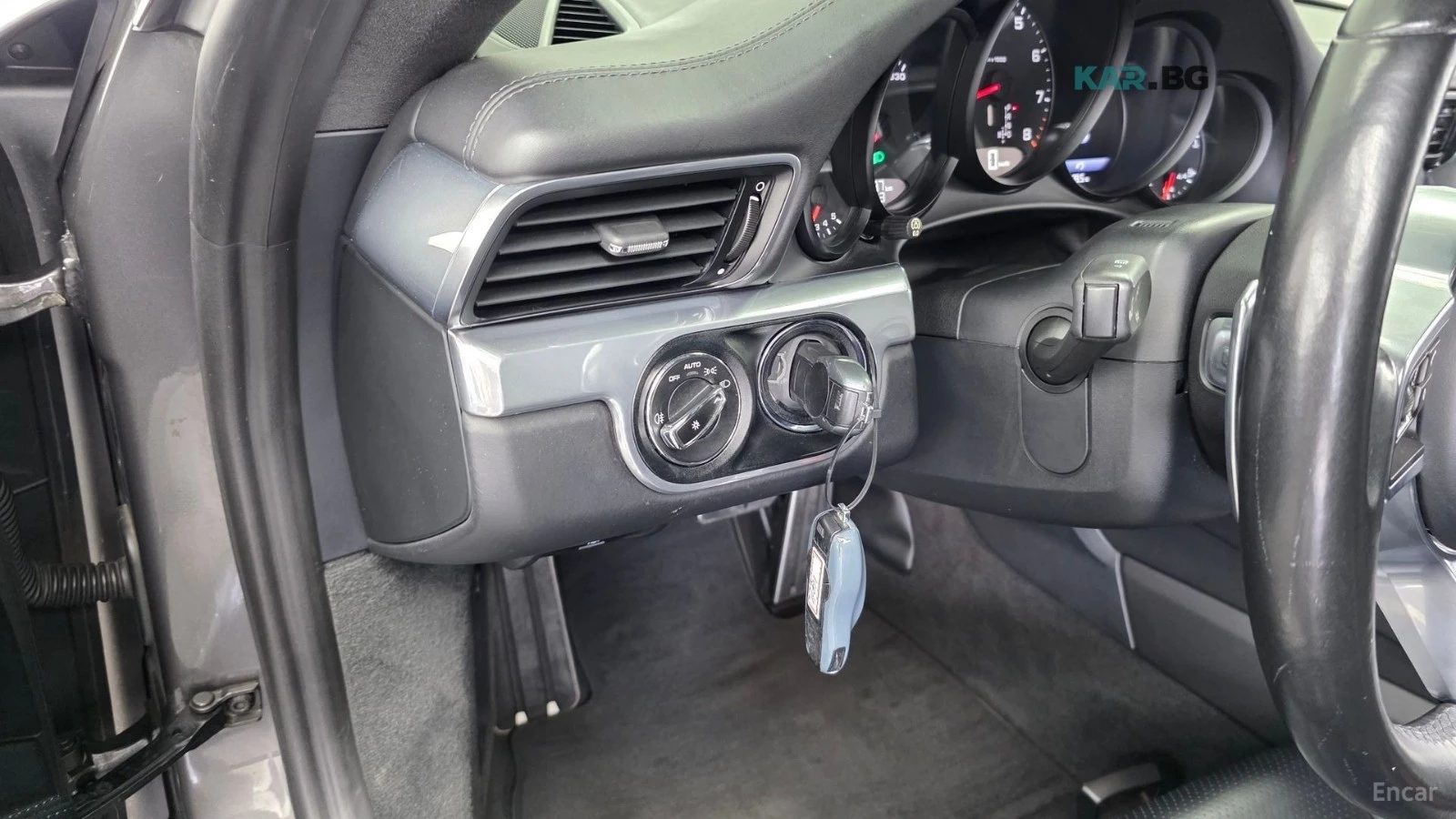 Porsche 911 CARRERA 991* КОЖА* ПОДГРЕВ* НАВИ* КАМЕРА, снимка 17 - Автомобили и джипове - 55105884