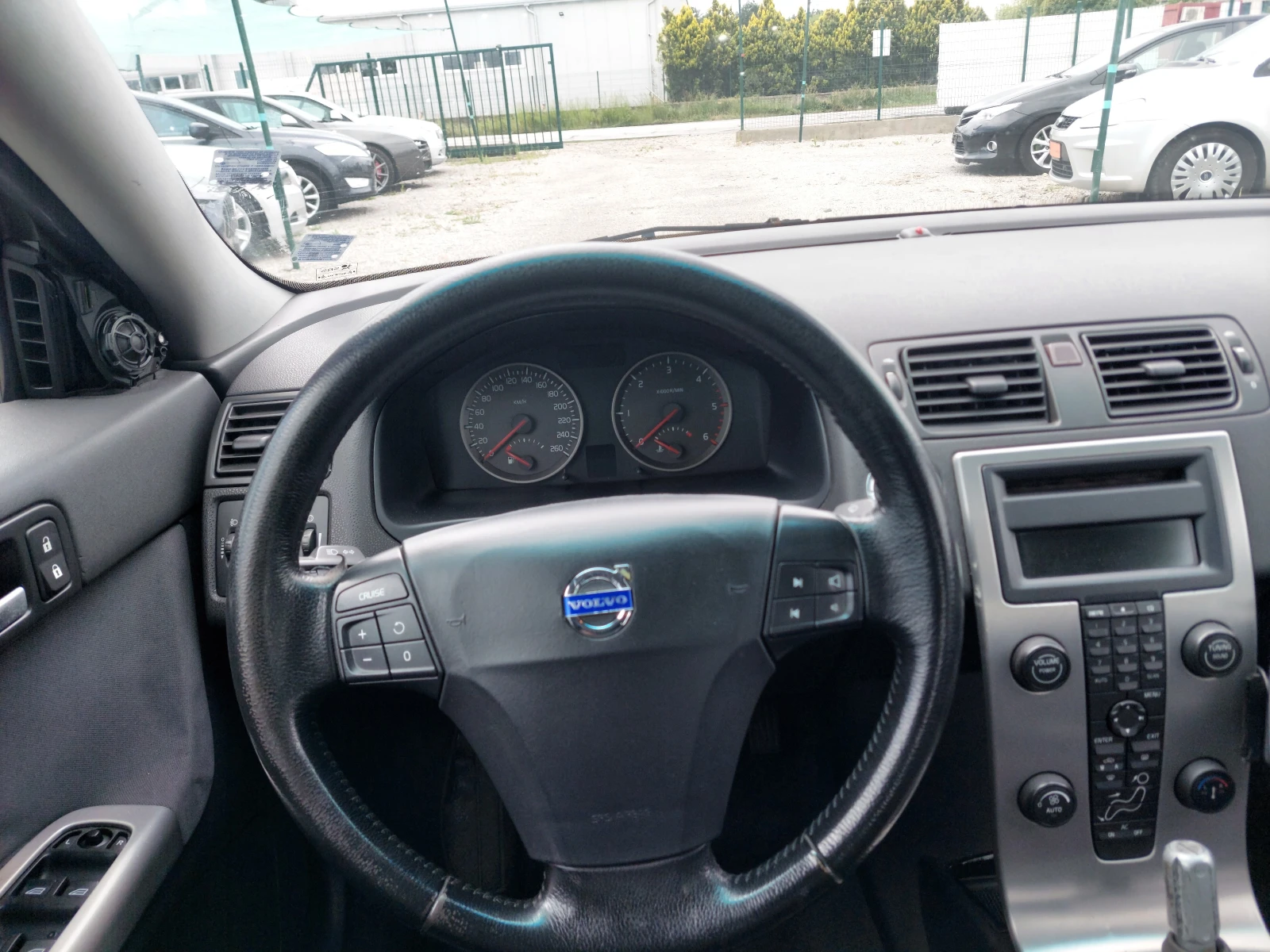 Volvo S40 2.0D, снимка 13 - Автомобили и джипове - 55478448