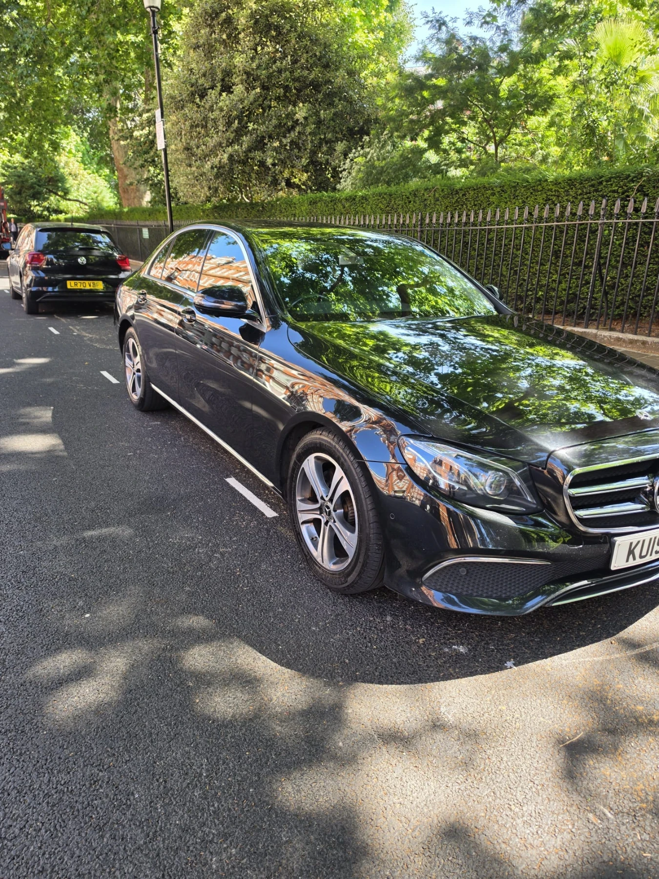 Mercedes-Benz E 220, снимка 3 - Автомобили и джипове - 55641895