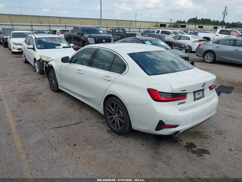 BMW 330 XDRIVE* ПОДГРЕВ* КАМЕРА* ШИБИДАХ* KEYLESS* , снимка 5 - Автомобили и джипове - 55789736