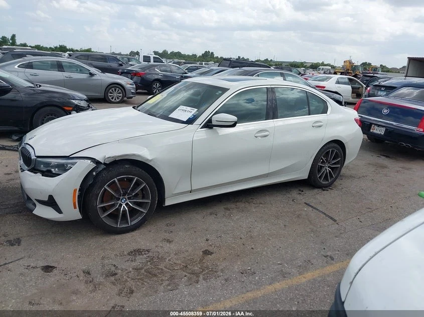 BMW 330 XDRIVE* ПОДГРЕВ* КАМЕРА* ШИБИДАХ* KEYLESS* , снимка 4 - Автомобили и джипове - 55789736