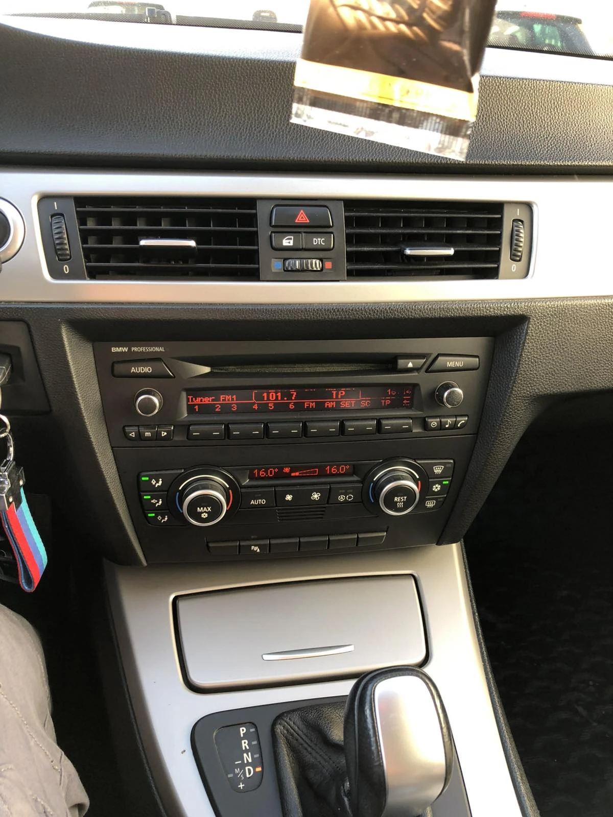 BMW 320 E91 Automat / RECARO / Angel Eyes / Cruise Control, снимка 9 - Автомобили и джипове - 56063855