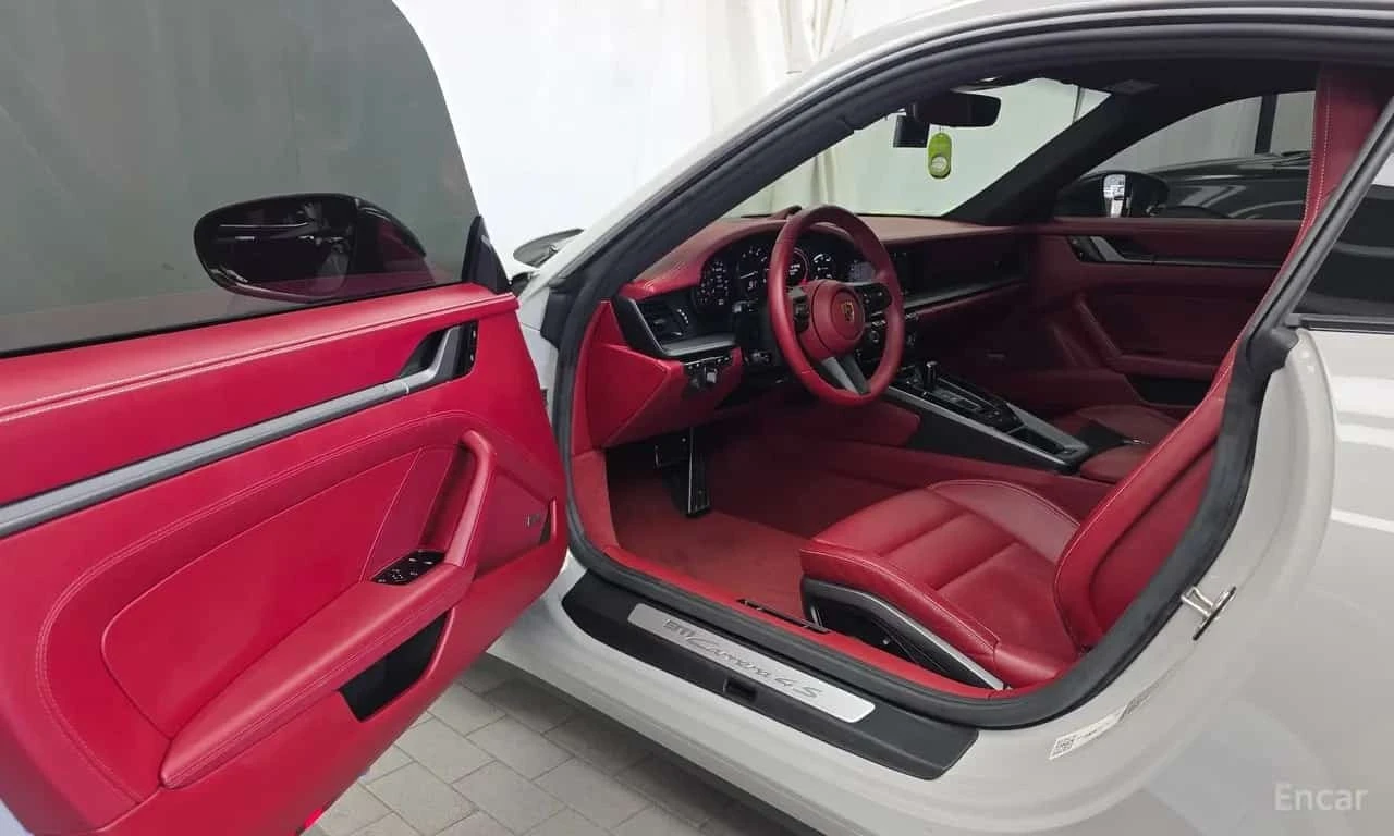 Porsche 911 Carrera 4S * 2 КЛЮЧА, снимка 10 - Автомобили и джипове - 56598683