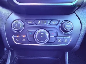 Jeep Cherokee Sport * АвтоКредит * (ЦЕНА ДО БГ), снимка 13