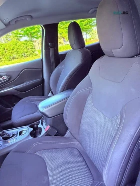 Jeep Cherokee Sport * АвтоКредит * (ЦЕНА ДО БГ), снимка 10