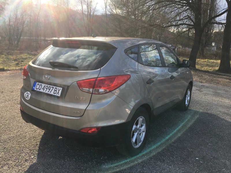 Hyundai IX35 2.0i, снимка 4 - Автомобили и джипове - 48948509