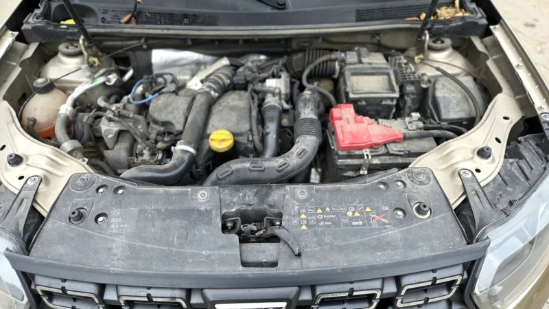 Dacia Duster 1.5DCI, снимка 10 - Автомобили и джипове - 53168735