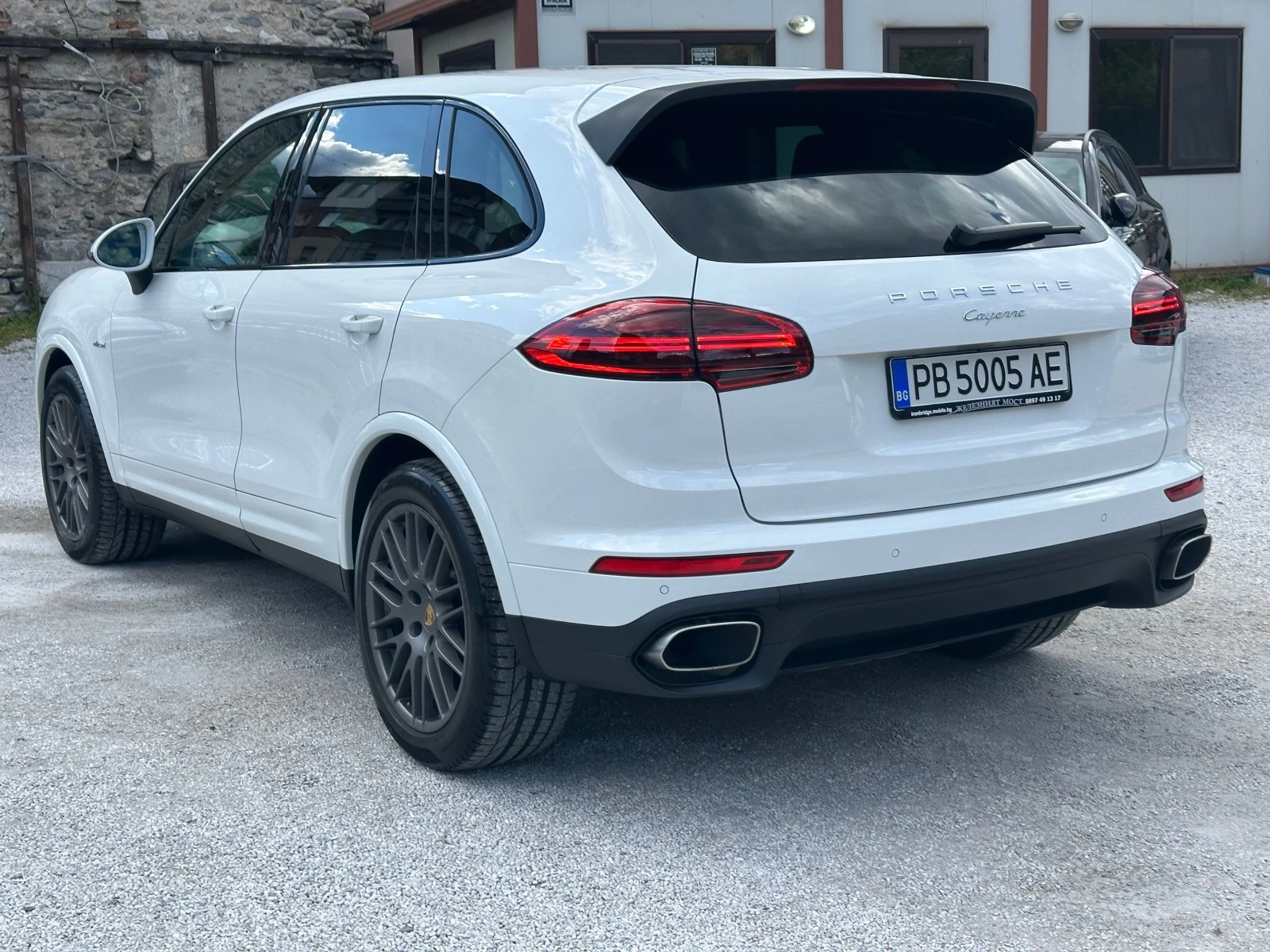 Porsche Cayenne 3.0D PLATINUM EDITON  ТОП СЪСТОЯНИЕ CARPLAY - изображение 5