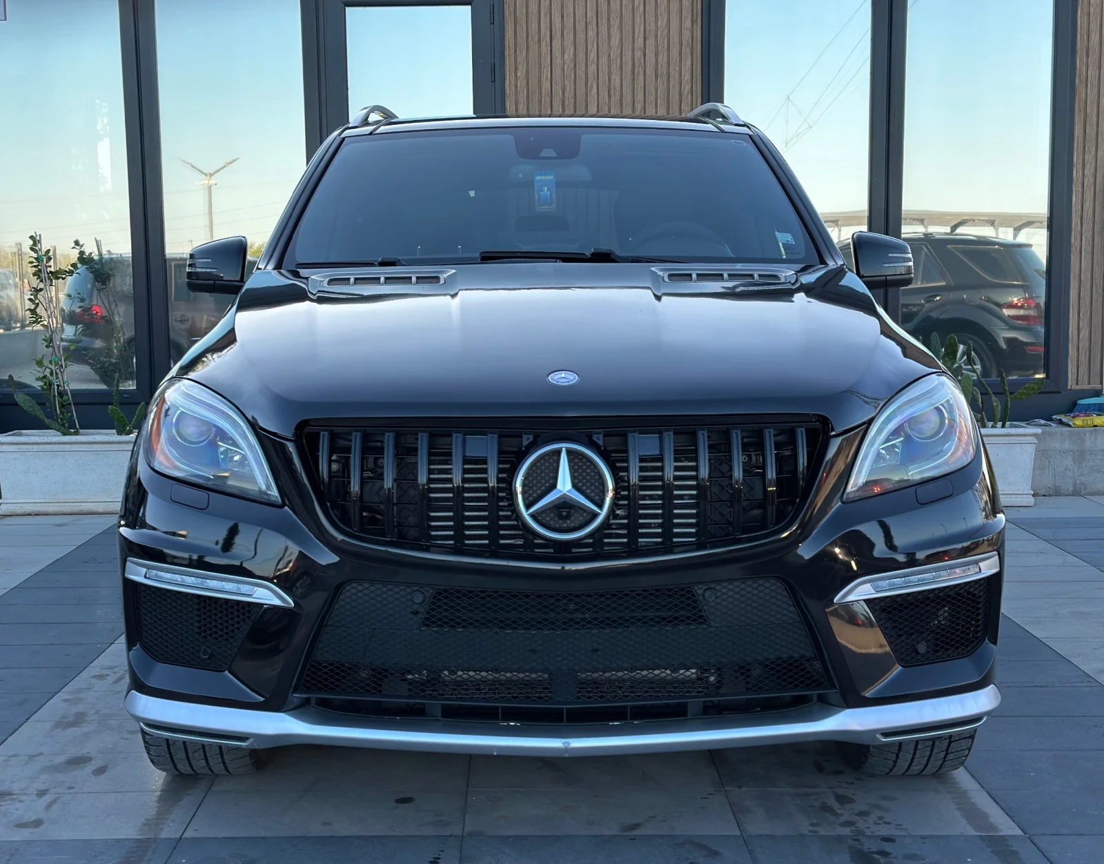 Mercedes-Benz ML 350 * AMG Line* Обдухване* Keyless* Панорама*  - изображение 3