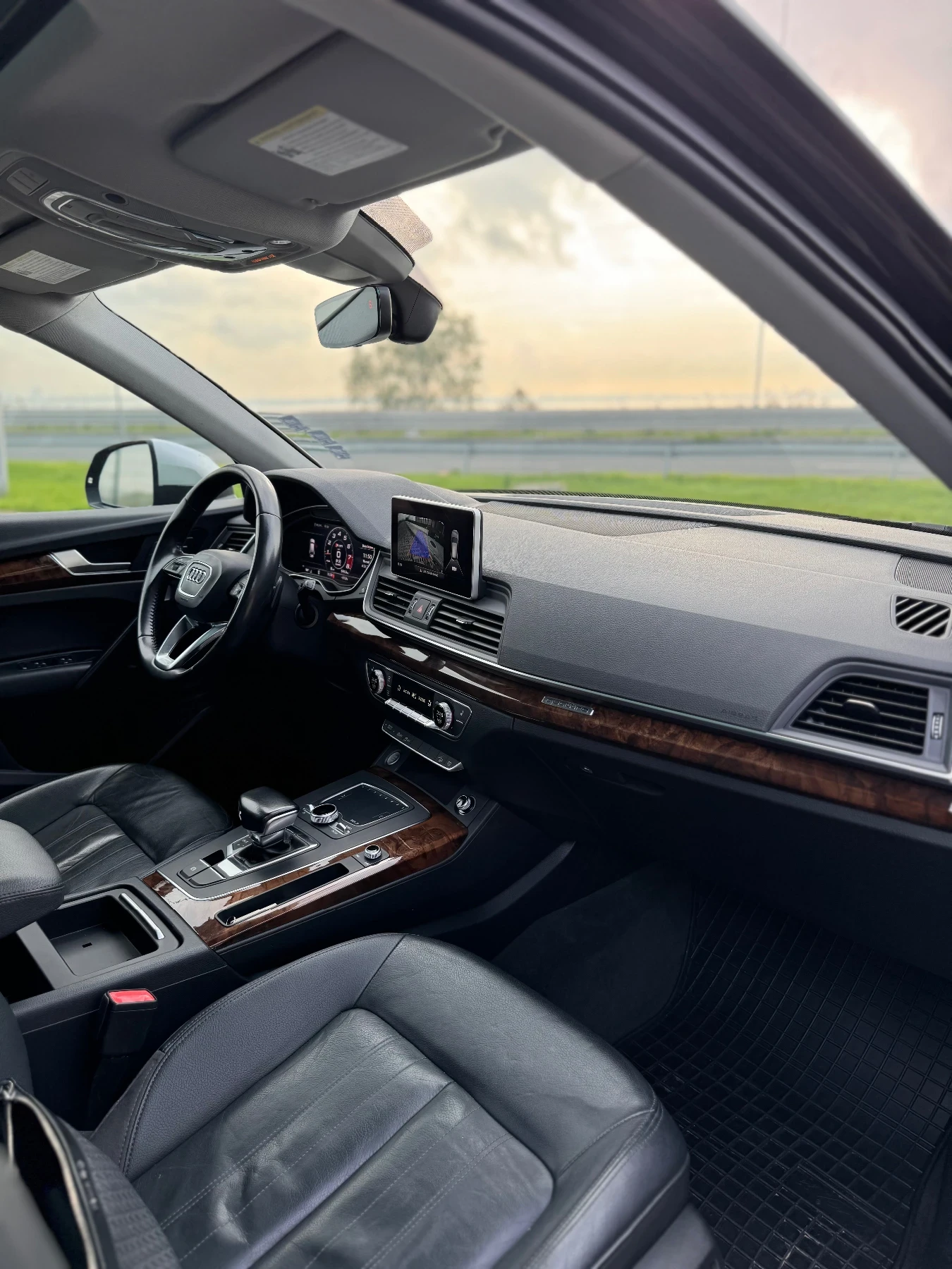 Audi Q5 2.0Т, снимка 10 - Автомобили и джипове - 53808823