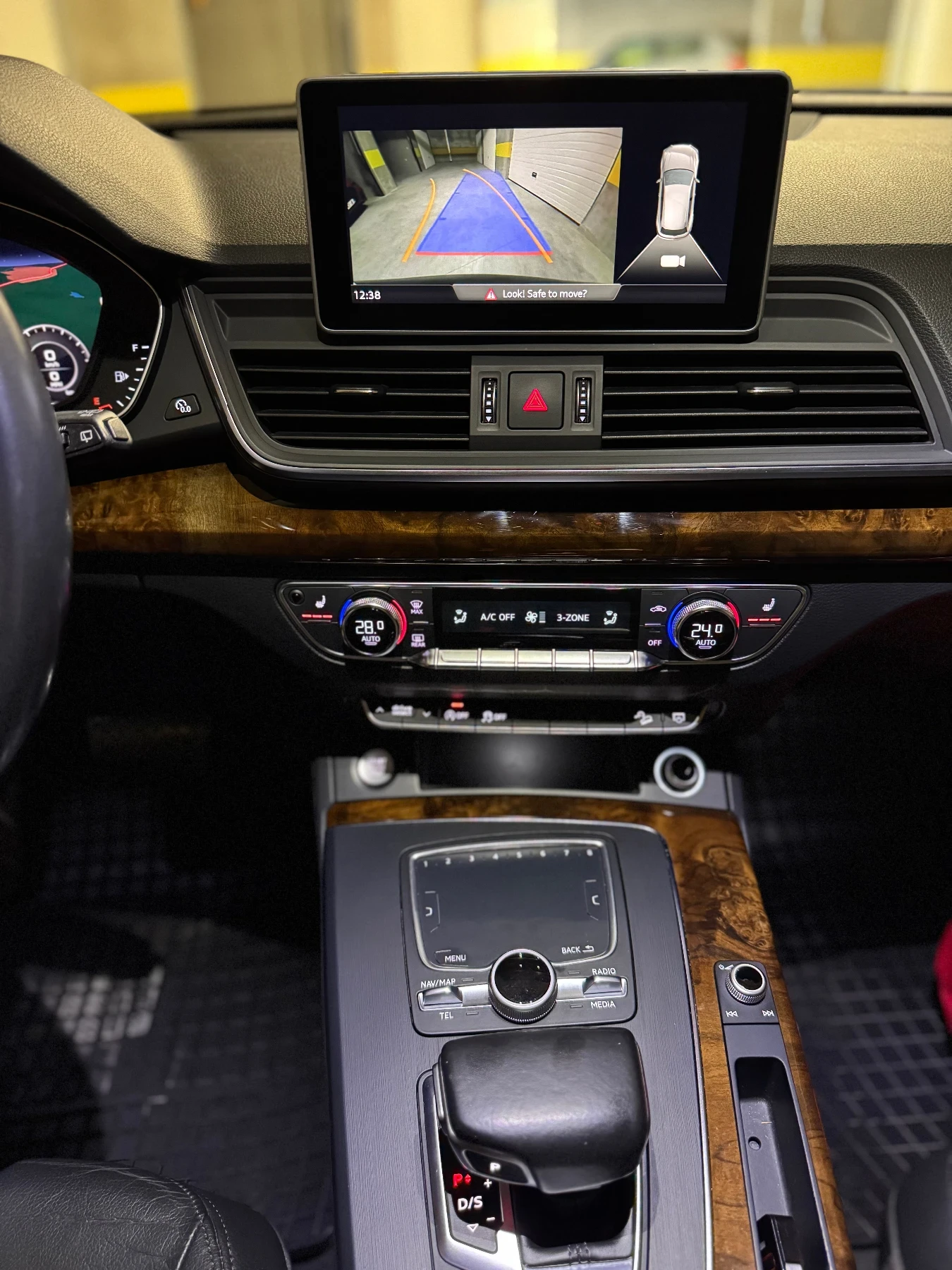 Audi Q5 2.0Т QUATTRO, снимка 7 - Автомобили и джипове - 53808823