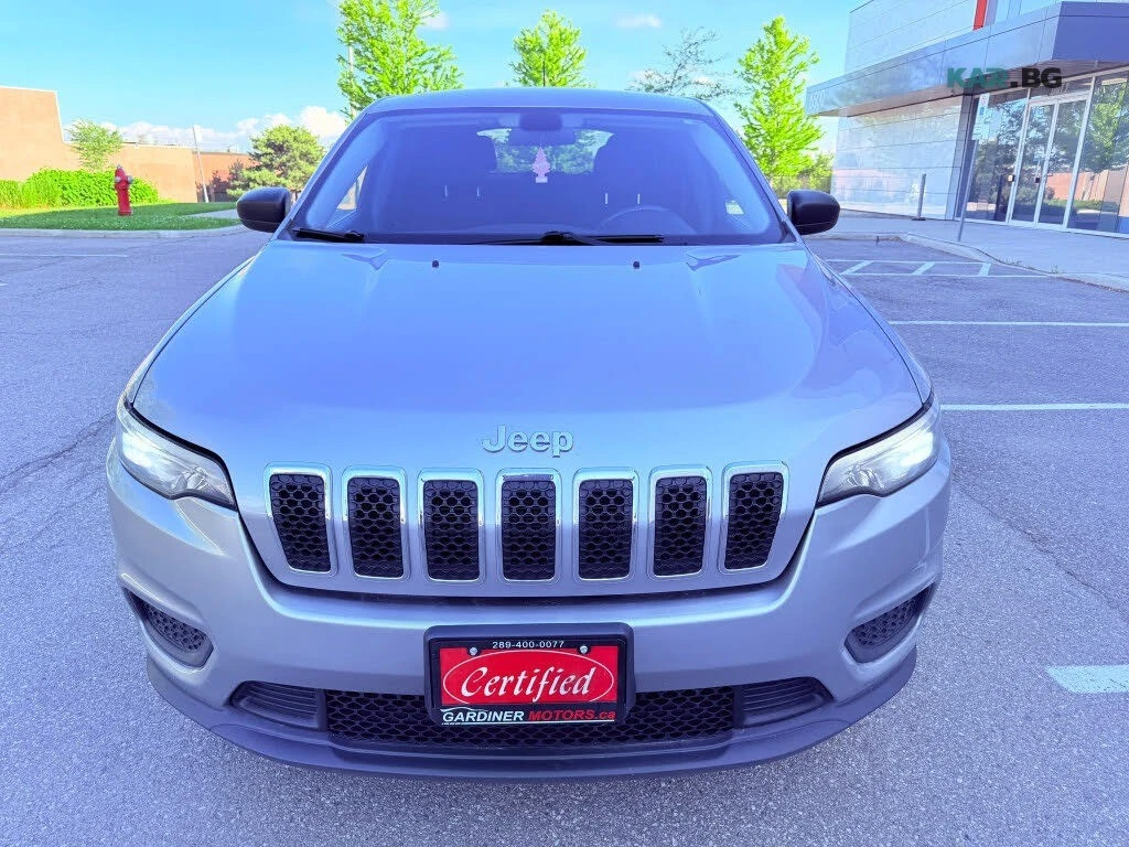 Jeep Cherokee Sport * АвтоКредит * (ЦЕНА ДО БГ), снимка 2 - Автомобили и джипове - 54901866