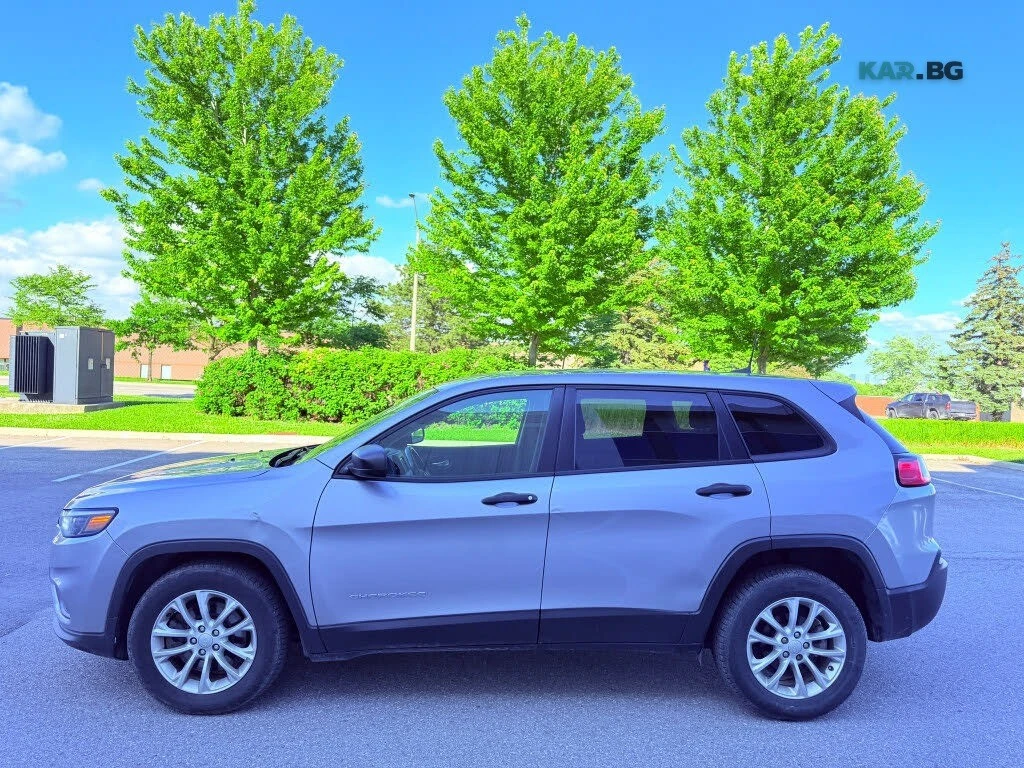 Jeep Cherokee Sport * АвтоКредит * (ЦЕНА ДО БГ), снимка 4 - Автомобили и джипове - 54901866