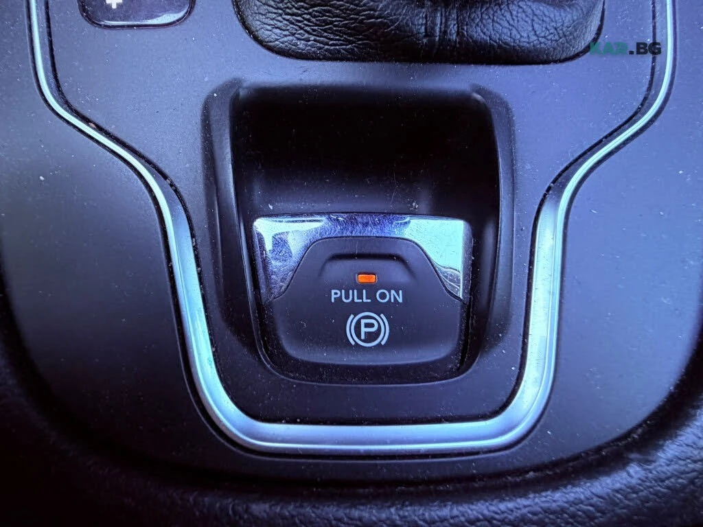 Jeep Cherokee Sport * АвтоКредит * (ЦЕНА ДО БГ), снимка 14 - Автомобили и джипове - 54901866