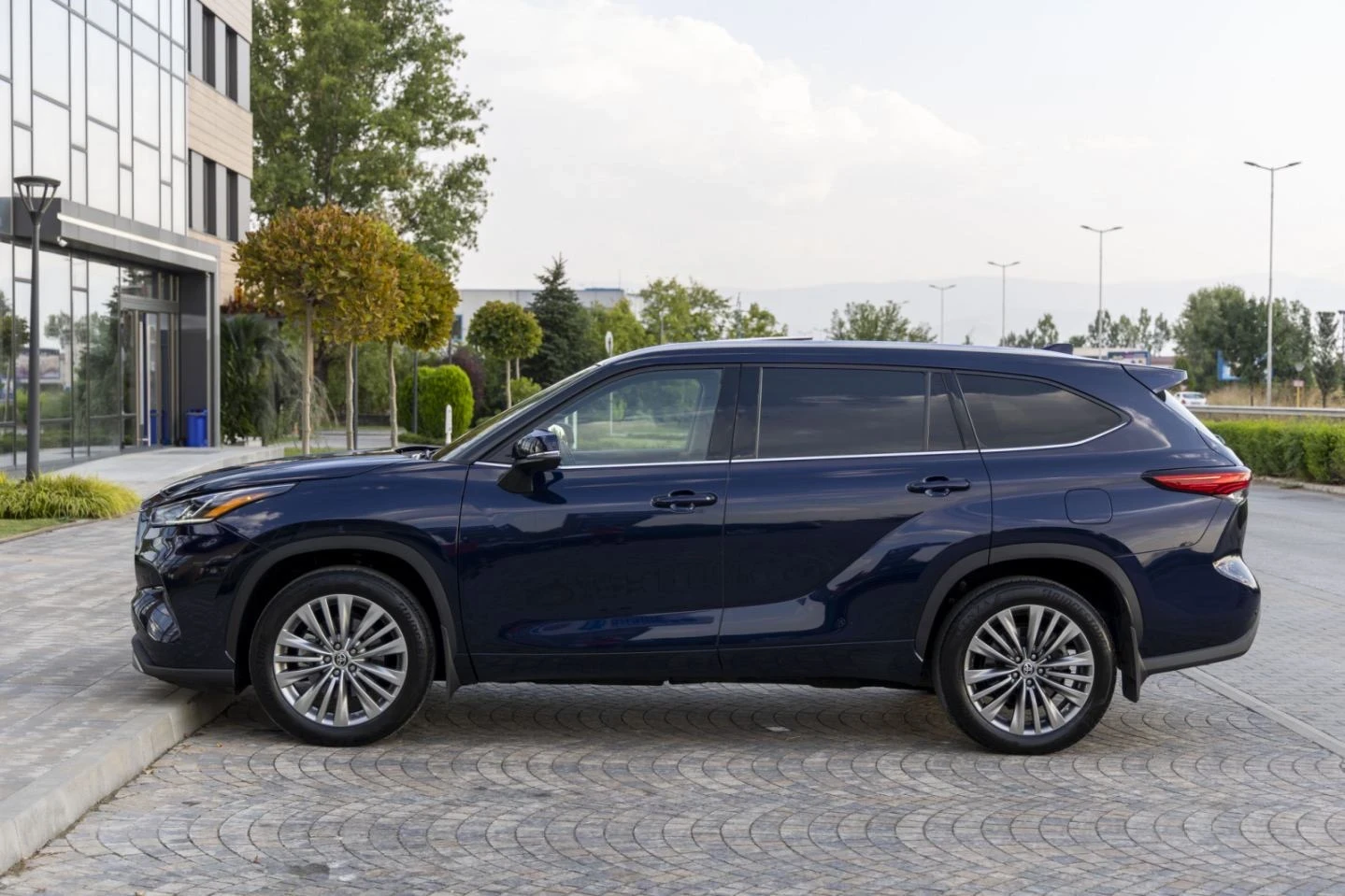Toyota Highlander Platinum AWD 4x4, снимка 4 - Автомобили и джипове - 55162782